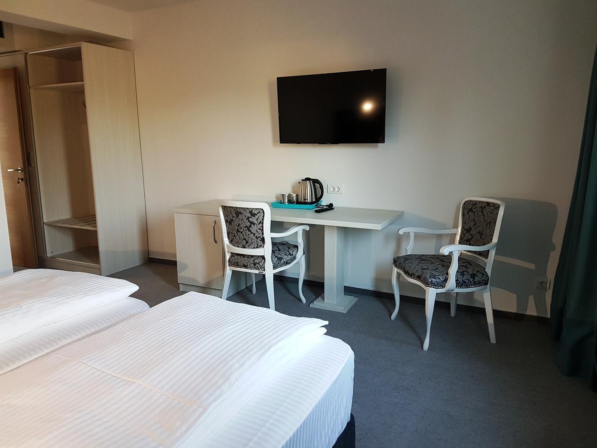 Hotel Sax Gracanica Exterior foto
