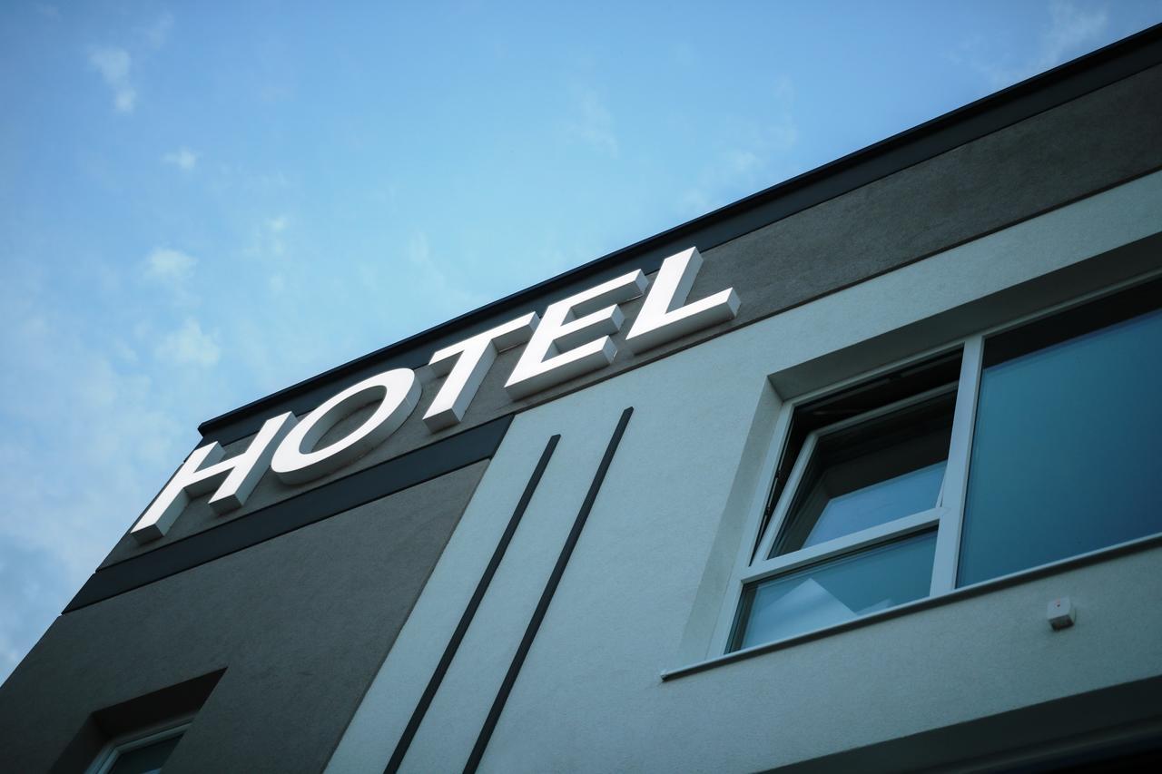 Hotel Sax Gracanica Exterior foto